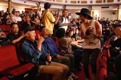 Ganjar Melebur Bareng Slankers dan Nostalgia saat Nonton Konser Ultah ke-40 Slank