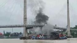 Jembatan Gentala Arasy Ikon Jambi Ditabrak Kapal Tongkang Batubara