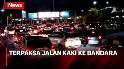 Viral Wisatawan Terpaksa Jalan Kaki karena Akses Menuju Bandara I Gusti Ngurai Rai Macet Parah 
