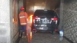Mobil Dinas Ketua DPRD Karangsem Terbakar, Penyebab Masih Misterius<