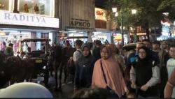 Kawasan Malioboro Jogja Mulai Dipadati Pengunjung Jelang Malam Tahun Baru<