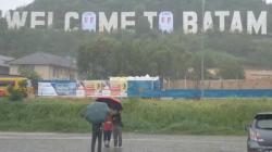 Baliho Prabowo-Gibran Terpasang di Ikon Welcome to Batam, Bawaslu Sebut Pelanggaran