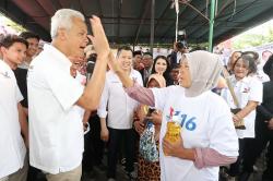 Capres Ganjar Pranowo bersama HT Tinjau Bazar Murah dan Pemeriksaan Kesehatan Gratis di Semarang
