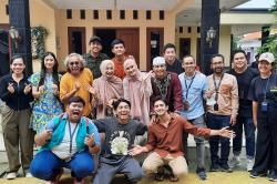 Pemain Sinetron Tukang Bubur Pengen Naik Haji Gelar Syukuran dan Santunan Anak Yatim