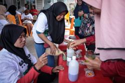 Relawan Santri Pendukung Ganjar-Mahfud Gelar Pelatihan UMKM Bersama Ibu-ibu di Lampung