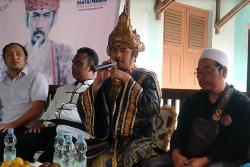 Kampanye di Cirebon, Caleg Perindo Ananda George Dikerubuti Emak-Emak