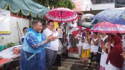 Tebus Murah Minyak Goreng Caleg Perindo Anang Iskandar Jadi Solusi bagi Warga saat Sembako Naik