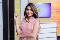 Senyum Vianty Arvy Penyanyi Dangdut dengan Lagu Plis Atuh