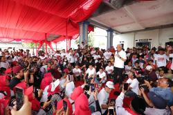 Ganjar Pranowo Temui Nelayan Cilacap, Janji Hapus Utang KUR