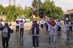 Dekatkan Diri ke Warga, Caleg Partai Perindo Ferry Kurnia Gelar Senam Pagi di Cimahi