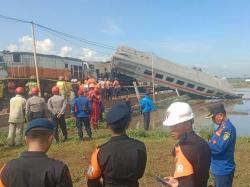 KNKT Periksa Petugas Stasiun Ungkap Penyebab Tabrakan Kereta di Cicalengka<