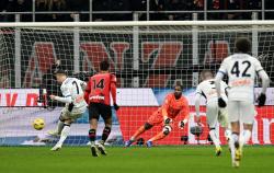 Hasil Coppa Italia: AC Milan Disingkirkan Atalanta, Lazio Bungkam Roma