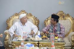 Mahfud MD Silaturahmi ke Ponpes Tertua di Madura