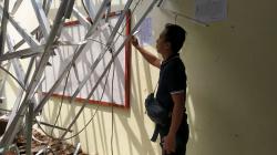 Atap Sekolah SMPN 2 Greged Cirebon Ambruk, 2 Ruang Rusak dan 6 Siswa Luka<