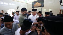 Momen Ganjar Salat Jumat di Masjid Kampung, Bikin Geger Warga dan Santri Nganjuk<