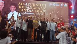 Ganjar Dinobatkan Masyarakat Surabaya sebagai Tokoh Kesetaraan 