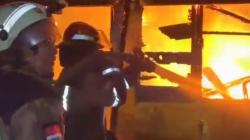 Nenek Lupa Matikan Lilin saat Pergi, 4 Rumah Hangus Terbakar di Gang Mandailing Medan