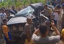 Kecelakaan di Tebingtinggi, Minibus Tertabrak KA Datuk Blambangan, 1 Tewas 1 Luka<