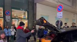Zlatan Ibrahimovic Bikin Kontroversi Parkir Mobil Ferrari Purosangue Sembarangan