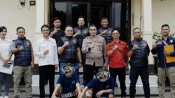 Brutal, Ayah dan Anak Bacok Preman Taubat di Bandung gegara Dendam