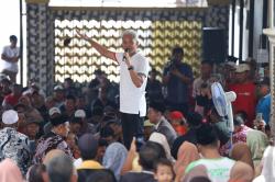 Ganjar Tegaskan Akan Batasi Impor Batik untuk Lindungi UMKM Dalam Negeri