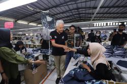 Blusukan ke Pabrik Garmen, Ganjar Pranowo Temui Buruh