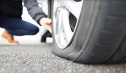Tanda-Tanda Ban Mobil Kempes, Bisa Dirasakan dan Dilihat