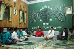 Ganjar Pranowo Sowan dan Bermalam di Ndalem Gus Abu Khoir Klawen Batang