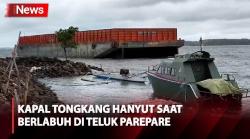 Dua Kapal Tongkang Hanyut saat Berlabuh di Teluk Parepare