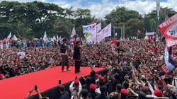 Joget Bareng Kaka Slank di Hajatan Rakyat Ganjar-Mahfud di Kota Bandung, Ini Kata Megawati<