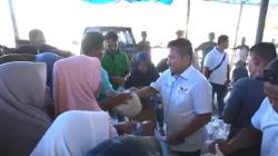 Bazar Minyak Goreng Murah Partai Perindo di Aceh Barat Daya Diserbu Ratusan Emak-Emak<