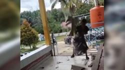 Viral Emak-Emak Mengamuk di Puskesmas, Gaji 5 Bulan Tak Kunjung Dibayar<