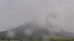 Gunung Merapi Luncurkan 2 Kali Awan Panas, Warga Diimbau Waspada Bahaya Lahar 