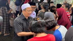 Gelar Bazar Murah, Caleg Perindo Yusuf Mansur Sapa Warga Cipinang Melayu