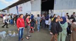 Gaji Pelipat Surat Suara di Medan Belum Dibayar, Ribuan Warga Demo Depan Kantor KPU