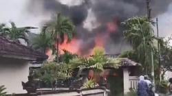 Kebakaran Hebat Rumah di Gianyar Bali, Lansia Stroke Tewas Terjebak Kobaran Api<