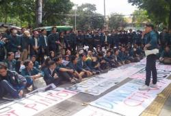 Demo Pembayaran UKT Skema Pinjol, Ini 4 Tuntutan Mahasiswa ITB  