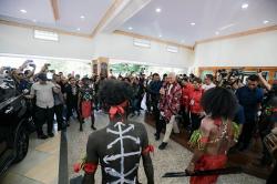 Diyakini Dapat Selesaikan Masalah Adat, Ganjar Disambut Antusias Masyarakat Ambon