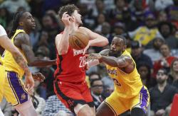 Hasil NBA Hari Ini: LA Lakers dan Bucks Keok, Celtics Libas Pelicans