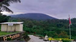 Gunung Merapi Luncurkan 10 Kali Guguran Lava ke Kali Bebeng  <