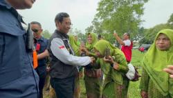  Mahfud MD Safari Politik ke Lampung, Disambut Ibu-Ibu Muslimat NU