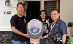 Dapat Hadiah Motor dari Gebyar Promo 2023 MNC Finance, Nasabah asal Bekasi Terkejut