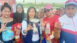 Caleg Perindo Ani Kusumadewi Gelar Bazar Minyak Goreng Murah Bareng Relawan Ganjar-Mahfud