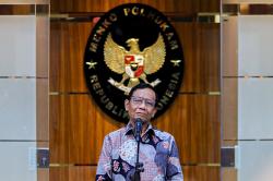 Senyum Mahfud MD usai Temui Jokowi Sampaikan Pengunduran Diri
