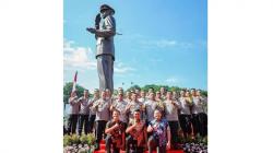 Polda Jateng Punya Monumen Baru Patung Jenderal Hoegeng, Ini Harapan Kapolda<