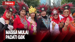 Massa Mulai Berdatangan ke GBK jelang Konser Salam Metal Ganjar-Mahfud