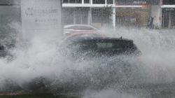 Mobil Terpaksa Terjang Banjir, Ini Harus Diperhatikan agar Tidak Terjadi Water Hammer