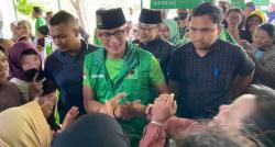 Sambil Sholawat, Sandiaga Uno Lepas Masyarakat Kemayoran Dukung Ganjar Mahfud di GBK 
