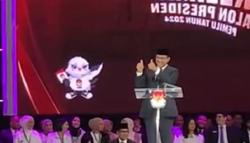Anies Beri Tepuk Tangan dan Dua Jempol untuk Ganjar di Debat Pilpres