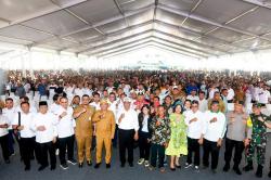 Mentan Amran Hadiri Bimtek di Medan, 20.000 Petani Sambut Antusias